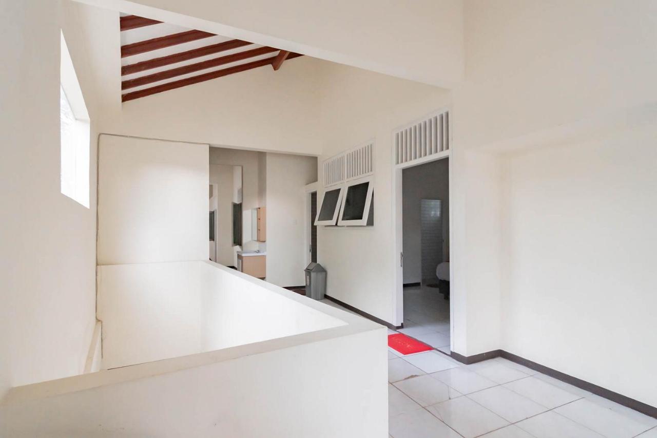 Reddoorz Plus @ Pakuan Residence Tajur Богор Екстер'єр фото